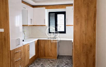 site içinde baştan sona yenilenmiş 4+1  tripleks villa