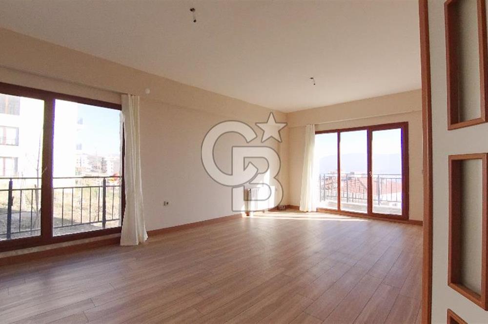 İzmir Bayraklı TOKİ 7.Etap Muhteşem Manzaralı Kiralık 3+1 137 m²