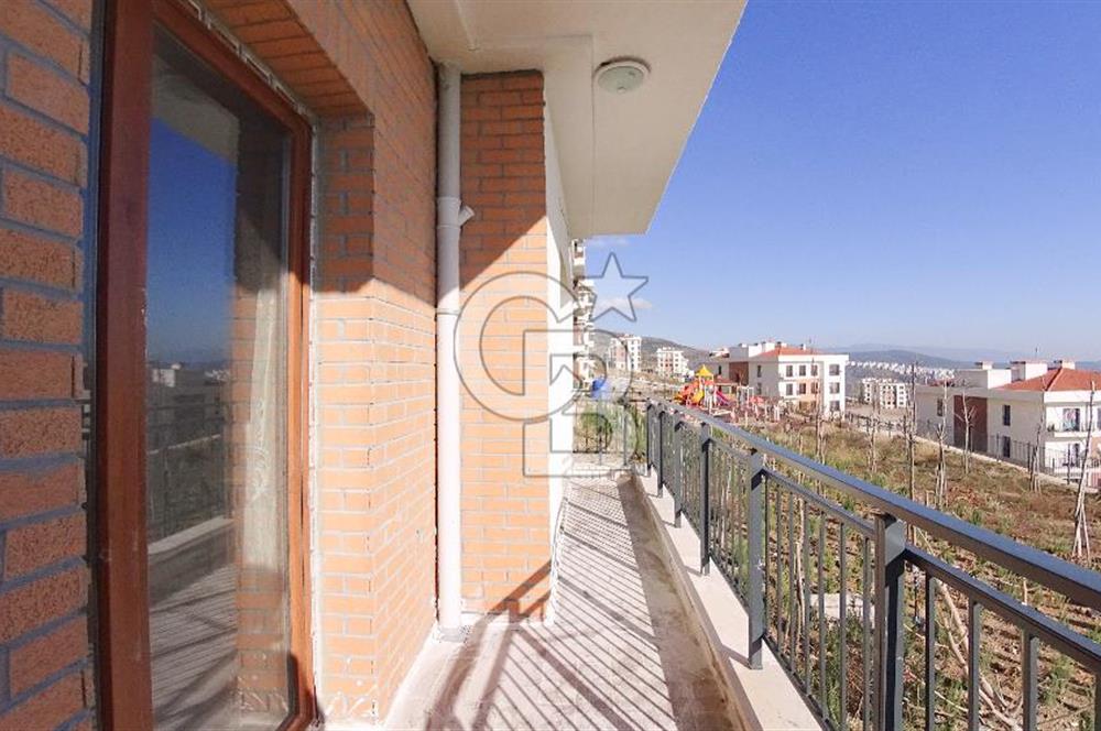 İzmir Bayraklı TOKİ 7.Etap Muhteşem Manzaralı Kiralık 3+1 137 m²