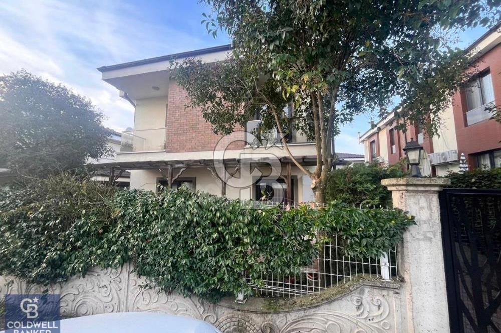 Başiskele Nar Konakları Sitesinde 3+1 Satılık Villa
