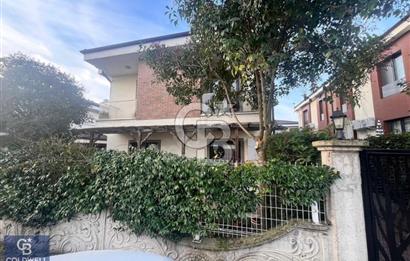 Başiskele Nar Konakları Sitesinde 3+1 Satılık Villa