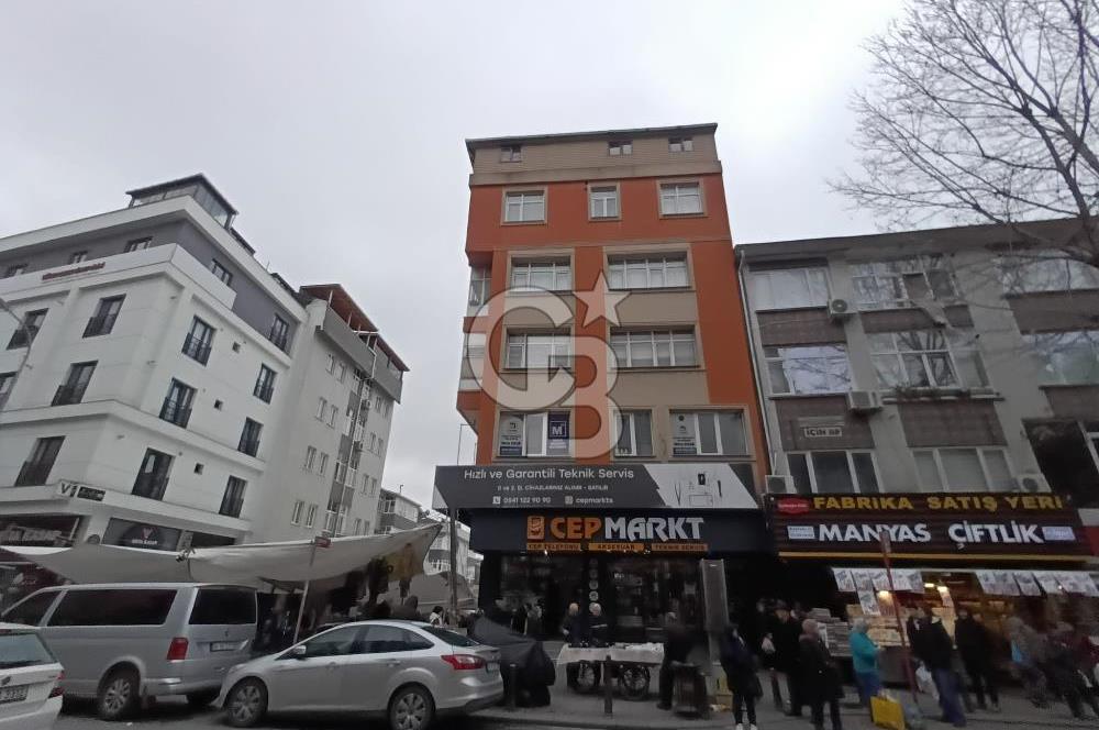 Ümraniye Sütçü İmam Caddesi’nde 2+1 Çatı Dubleksi Kiralık Daire