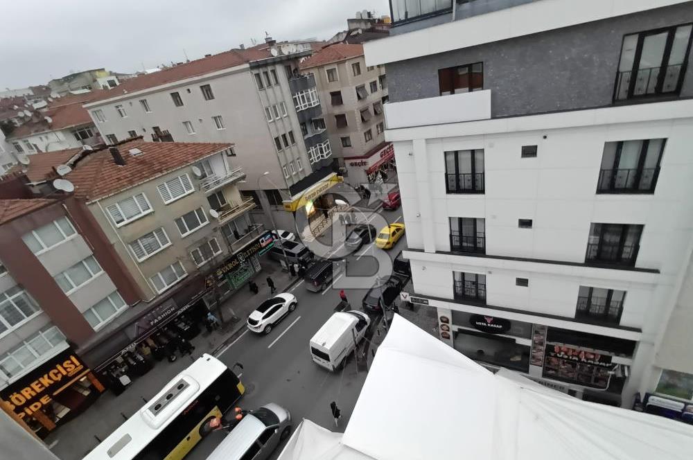 Ümraniye Sütçü İmam Caddesi’nde 2+1 Çatı Dubleksi Kiralık Daire
