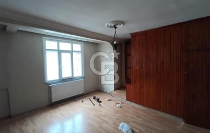 Ümraniye Sütçü İmam Caddesi’nde 2+1 Çatı Dubleksi Kiralık Daire
