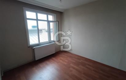 Ümraniye Sütçü İmam Caddesi’nde 2+1 Çatı Dubleksi Kiralık Daire