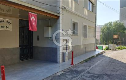 Çiğli, Egekent Mah., Sağlıkçılar Sitesinde 3+1 Satılık Daire