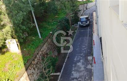 Çiğli, Egekent Mah., Sağlıkçılar Sitesinde 3+1 Satılık Daire