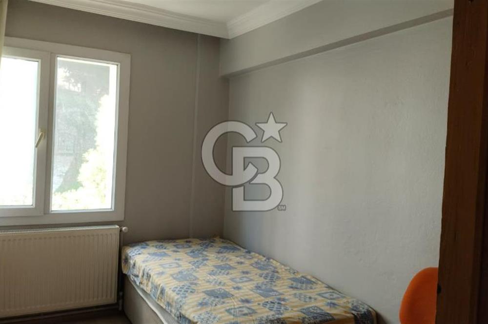Çiğli, Egekent Mah., Sağlıkçılar Sitesinde 3+1 Satılık Daire