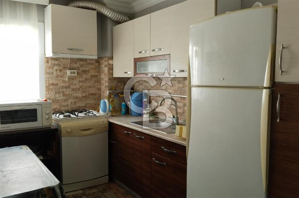 Çiğli, Egekent Mah., Sağlıkçılar Sitesinde 3+1 Satılık Daire