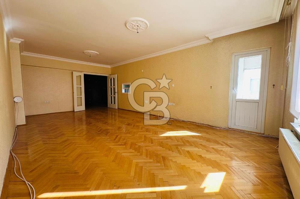 YAŞAMKENT MERKEZDE, KONFORLU VE GÜVENLİ SİTE İÇİNDE GENİŞ 3+1