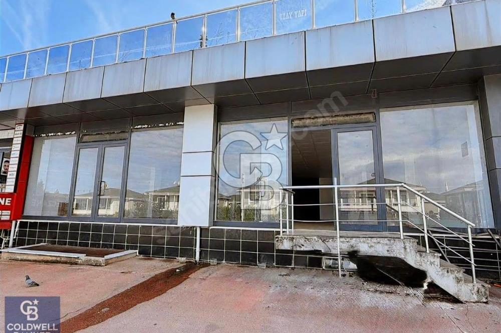 Yeniköy Atakent'te Deniz Manzaralı, 600m² Kiralık Dükkan