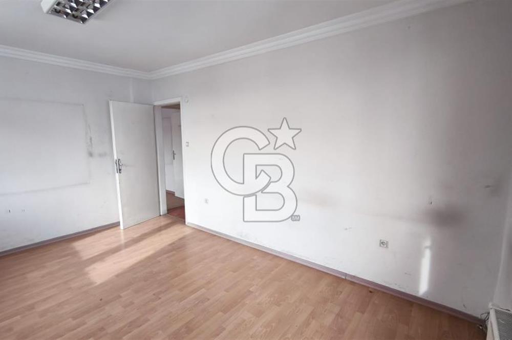 KIZILAY MEŞRUTİYET CADDESİNDE KİRALIK 4+1 OFİS