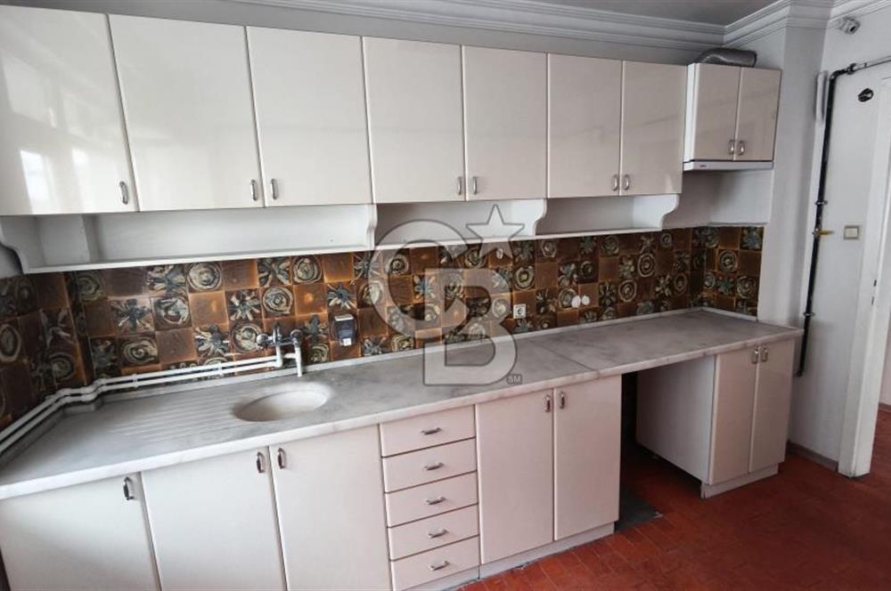 KIZILAY MEŞRUTİYET CADDESİNDE KİRALIK 4+1 OFİS