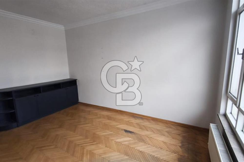 KIZILAY MEŞRUTİYET CADDESİNDE KİRALIK 4+1 OFİS