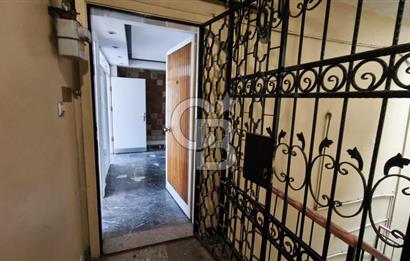 KIZILAY MEŞRUTİYET CADDESİNDE KİRALIK 4+1 OFİS