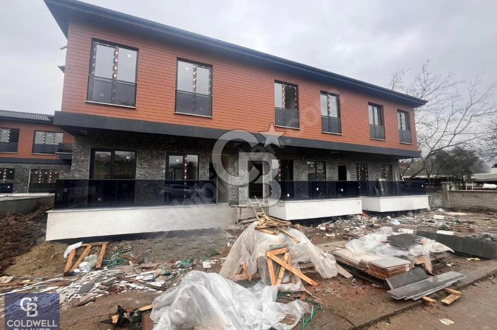 Başiskele Sahilde Muhteşem Konumda 3+1 Satılık Villa 