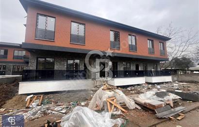 Başiskele Sahilde Muhteşem Konumda 3+1 Satılık Villa 