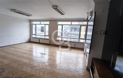 KIZILAY MEŞRUTİYET CADDESİNDE KİRALIK 4+1 OFİS