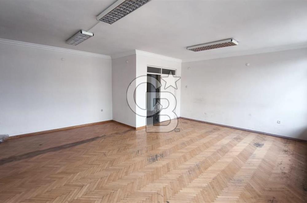 KIZILAY MEŞRUTİYET CADDESİNDE KİRALIK 4+1 OFİS