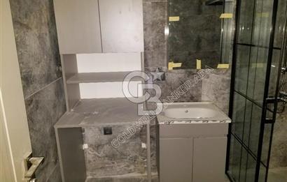 KUŞADASI İKİÇEŞMELİK MAHALLESİNDE OTOPARKLI GÜVENLİKLİ YENİ 1+1  DAİRE