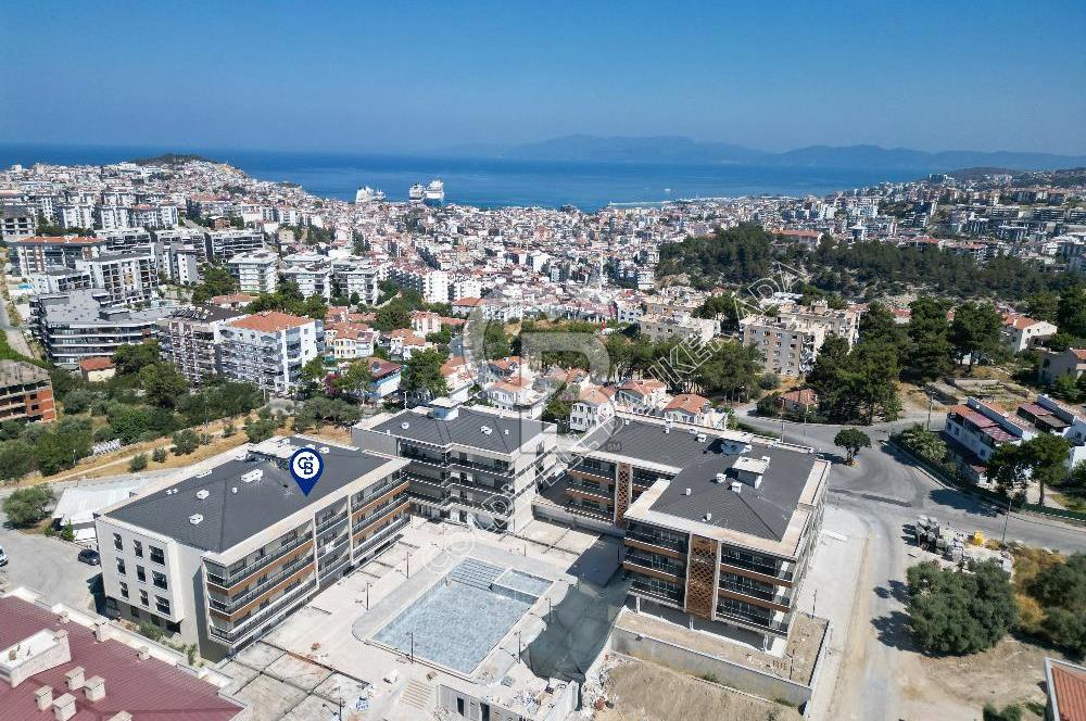 KUŞADASI İKİÇEŞMELİK MAHALLESİNDE OTOPARKLI GÜVENLİKLİ YENİ 1+1  DAİRE