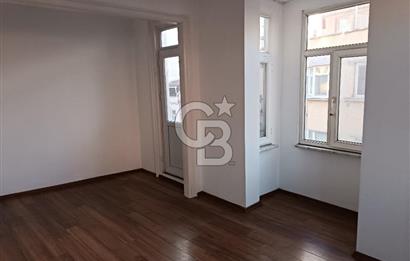 BEYOĞLU EMNİYET YANI 3.80 TAVAN TARİHİ BİNADA KİRALIK 3+1 DAİRE