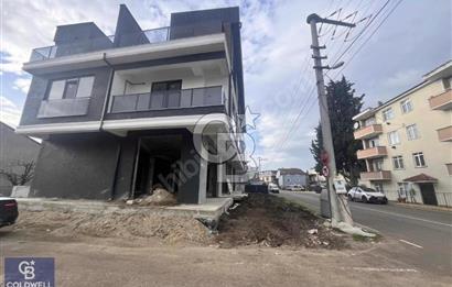 Başiskele Sahil'de 105 m2 Kiralık Dükkan & İşyeri