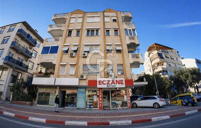 MEYDAN KAVŞAĞINDA SATILIK KATTA TEK DAİRE GENİŞ ARAKAT 3+1