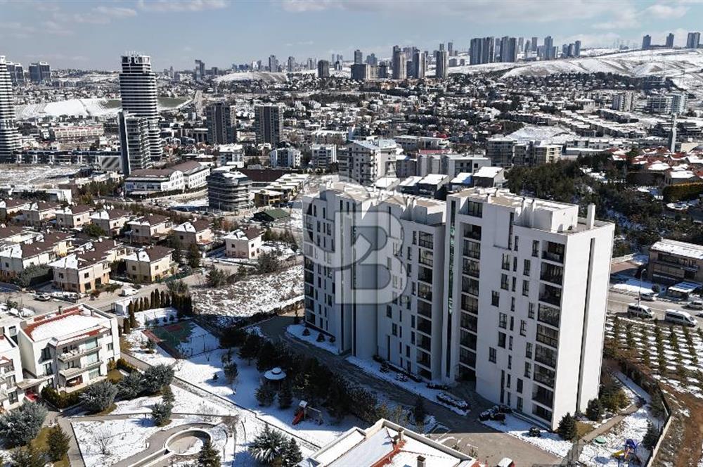 PARK CADDESİ VİVENDİ SİTESİ'NDE KATTA TEK 4,5+1 SATILIK DAİRE