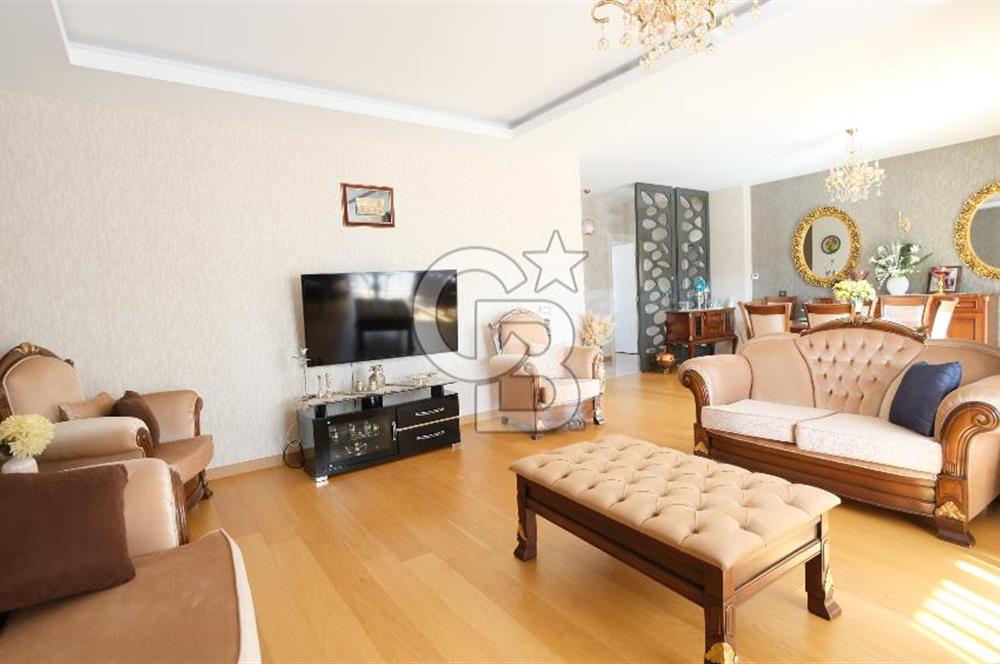 PARK CADDESİ VİVENDİ SİTESİ'NDE KATTA TEK 4,5+1 SATILIK DAİRE