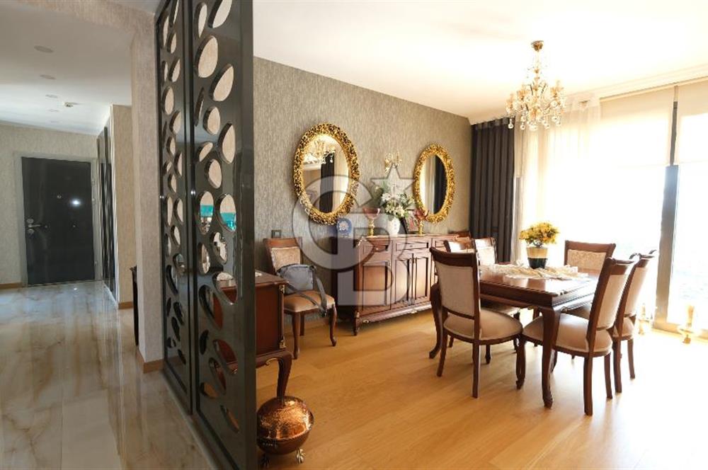 PARK CADDESİ VİVENDİ SİTESİ'NDE KATTA TEK 4,5+1 SATILIK DAİRE