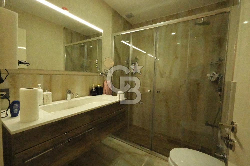 PARK CADDESİ VİVENDİ SİTESİ'NDE KATTA TEK 4,5+1 SATILIK DAİRE