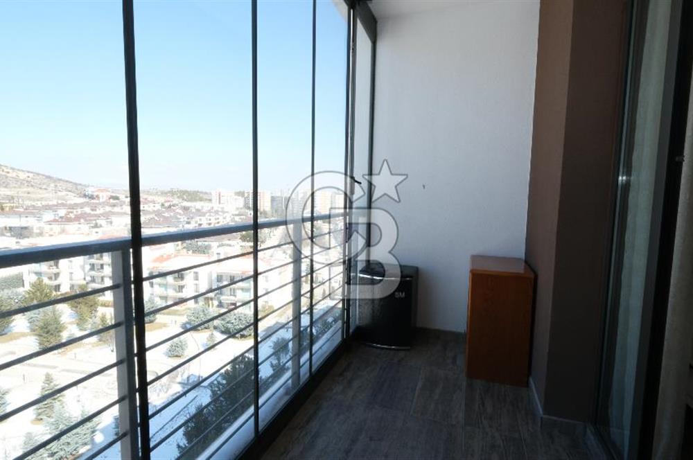 PARK CADDESİ VİVENDİ SİTESİ'NDE KATTA TEK 4,5+1 SATILIK DAİRE