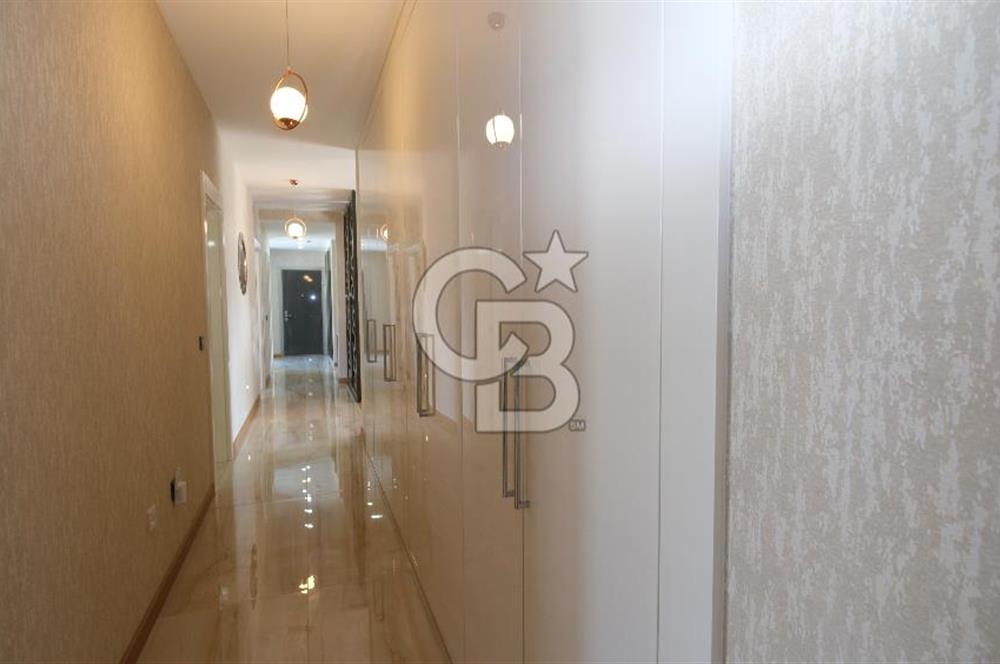 PARK CADDESİ VİVENDİ SİTESİ'NDE KATTA TEK 4,5+1 SATILIK DAİRE