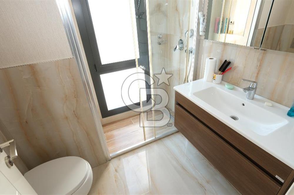 PARK CADDESİ VİVENDİ SİTESİ'NDE KATTA TEK 4,5+1 SATILIK DAİRE