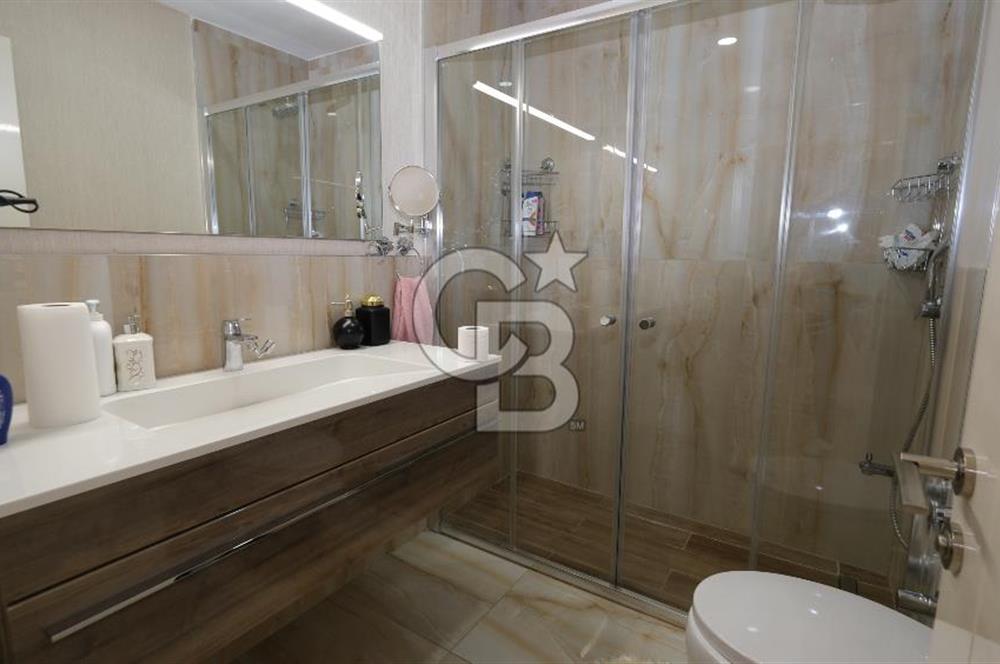 PARK CADDESİ VİVENDİ SİTESİ'NDE KATTA TEK 4,5+1 SATILIK DAİRE