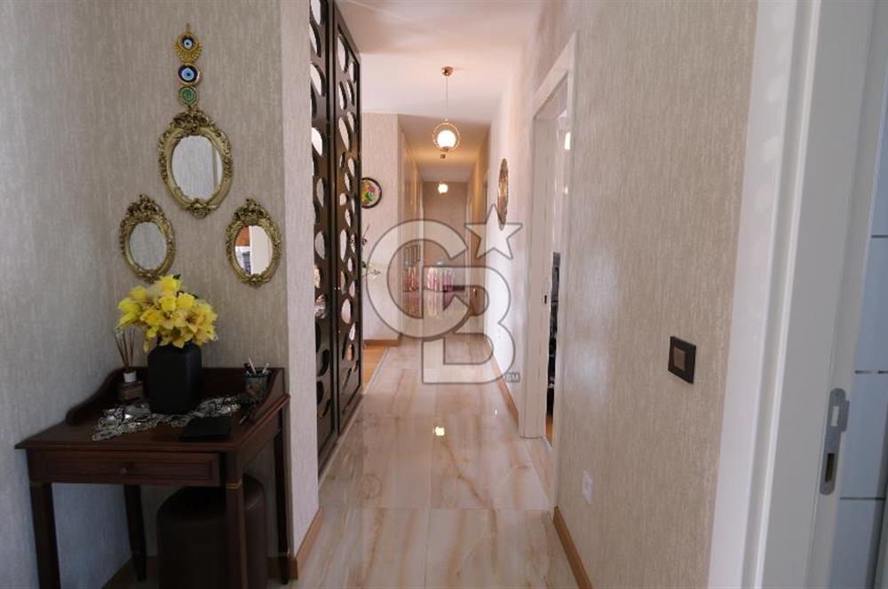 PARK CADDESİ VİVENDİ SİTESİ'NDE KATTA TEK 4,5+1 SATILIK DAİRE