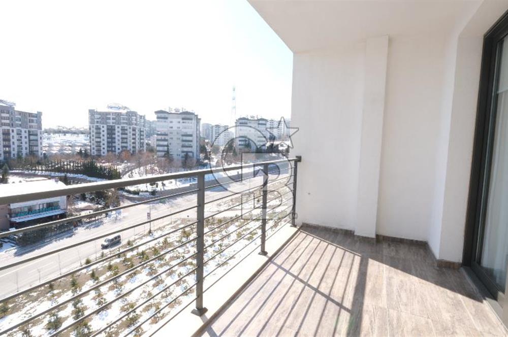 PARK CADDESİ VİVENDİ SİTESİ'NDE KATTA TEK 4,5+1 SATILIK DAİRE