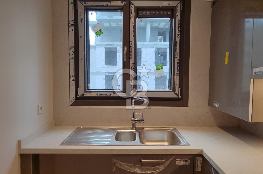 Suadiye Şaşkınbakkal da, Sahile 100 metre | Sıfır Binada Güney Cephe 2+1