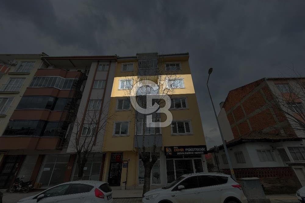 Çan İstiklal de Cadde Üzeri Arakat Satılık 2+1 Daire