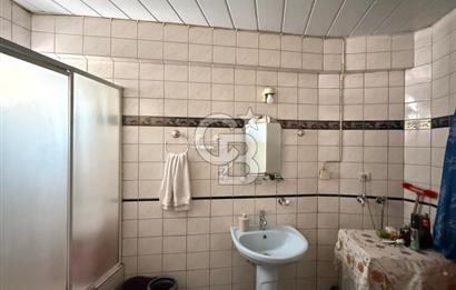 MEYDAN KAVŞAĞINDA SATILIK KATTA TEK DAİRE GENİŞ ARAKAT 3+1