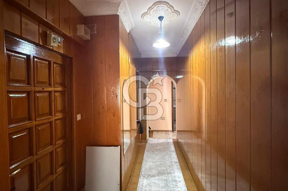 MEYDAN KAVŞAĞINDA SATILIK KATTA TEK DAİRE GENİŞ ARAKAT 3+1