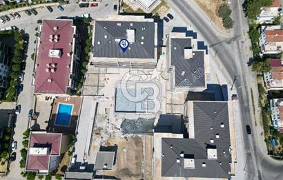 KUŞADASI İKİÇEŞMELİK MAHALLESİNDE OTOPARKLI GÜVENLİKLİ YENİ 1+1  DAİRE