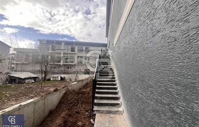 Başiskele Sahil'de 1+1 Dublex Kiralık Daire