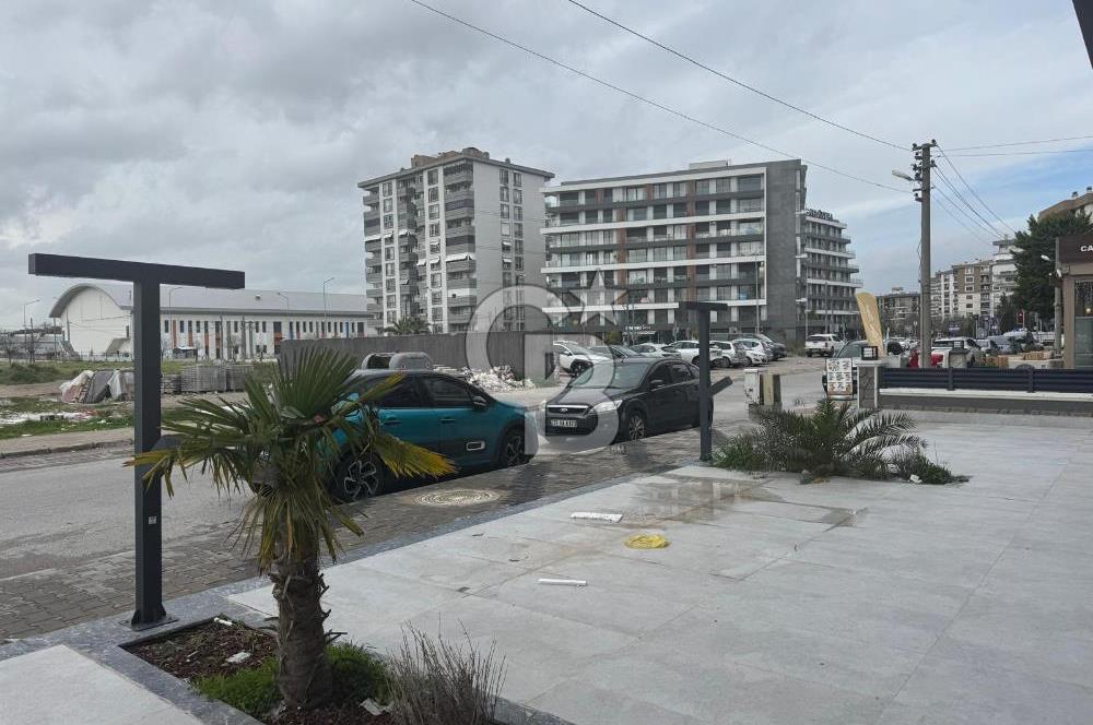 ATAŞEHİR BEST PROJESİ, TRAMVAY ve AOSB YAKINI SATILIK 80m2 DÜKKAN