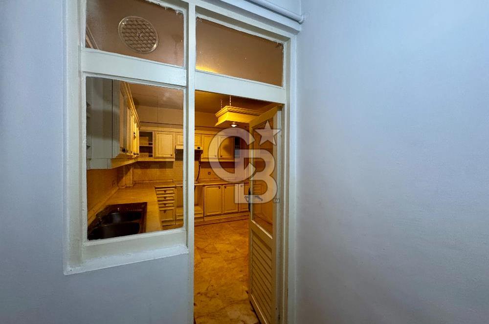 TEŞVİKİYE, HUSREV GEREDE CADDESİ, 5+1 KİRALIK DAİRE 