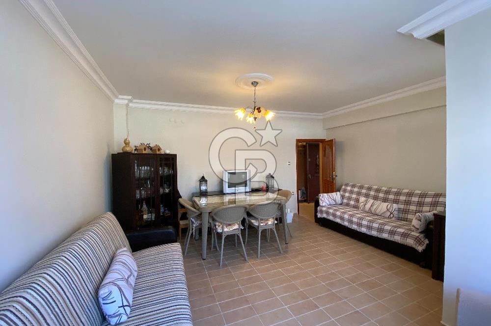 ALTINOLUK’TA HAVUZLU DENİZE 50 M. HAVUZLU SİTE İÇİNDE SATILIK 2+1 DAİRE