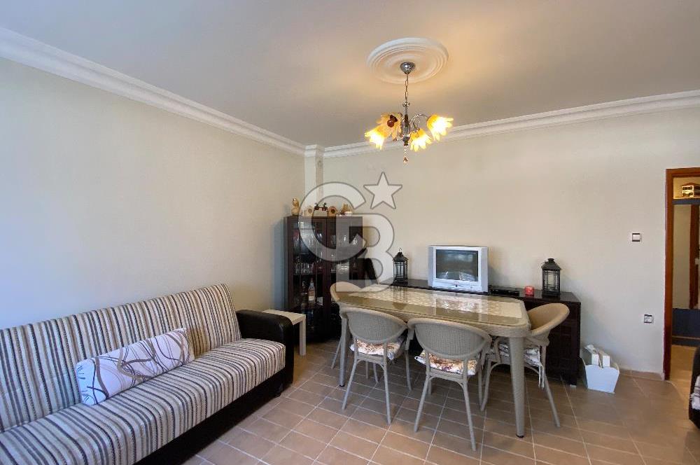 ALTINOLUK’TA HAVUZLU DENİZE 50 M. HAVUZLU SİTE İÇİNDE SATILIK 2+1 DAİRE