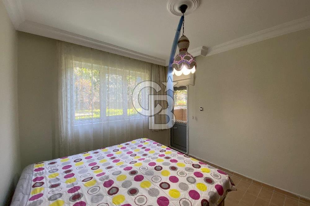 ALTINOLUK’TA HAVUZLU DENİZE 50 M. HAVUZLU SİTE İÇİNDE SATILIK 2+1 DAİRE