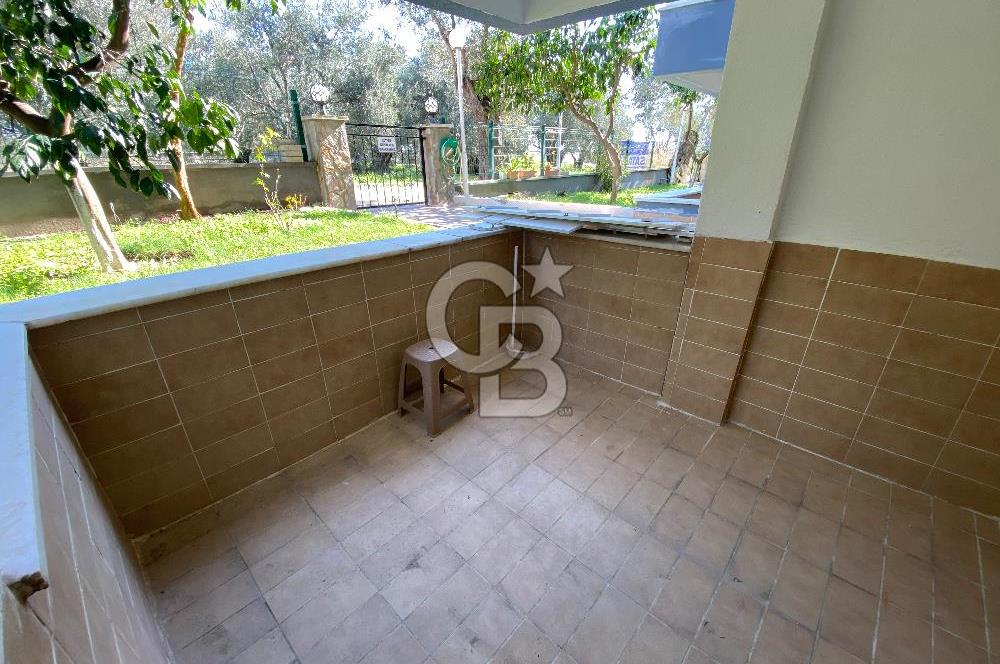 ALTINOLUK’TA HAVUZLU DENİZE 50 M. HAVUZLU SİTE İÇİNDE SATILIK 2+1 DAİRE